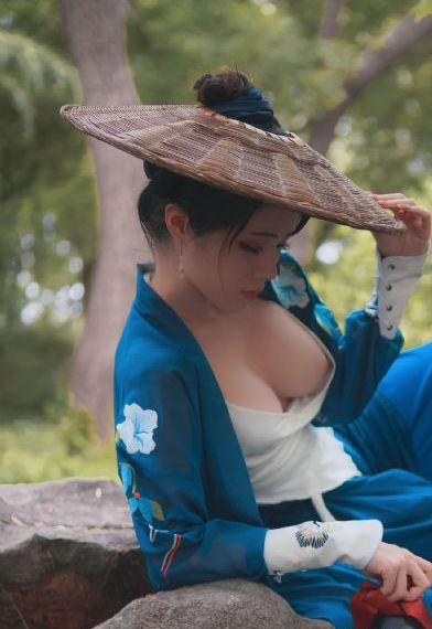 我的漂亮女老板在线播放_BD电影完整版在线观看
