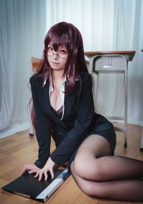 一人上面3人免费观看_BD英语在线观看视频