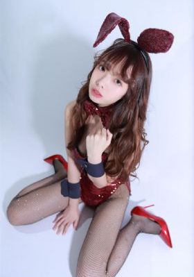 挨胬的女侠房秋莹14_日韩在线观看